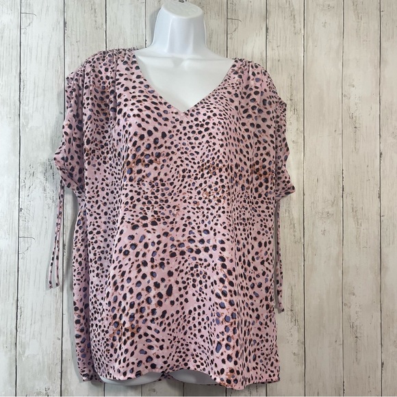 CAbi Seaside Animal Print Cinched Top Extra Small - Picture 1 of 7